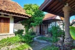 jual-rumah-hadap-barat-halaman-luas-7-kt-renon-densel-2