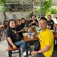 Maksi Bersama Tim Brighton Summit di Guling Samsam Merekak Denpasar