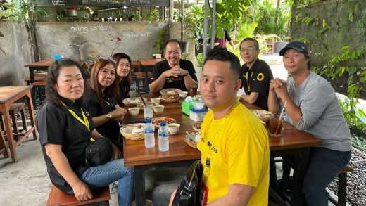 Maksi Bersama Tim Brighton Summit di Guling Samsam Merekak Denpasar