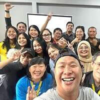 A Team Brighton Paradise Group Jumat 25 April 2025