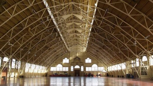 Menciptakan Lingkungan Kerja Ideal: Pentingnya Pencahayaan dan Ventilasi dalam Gudang