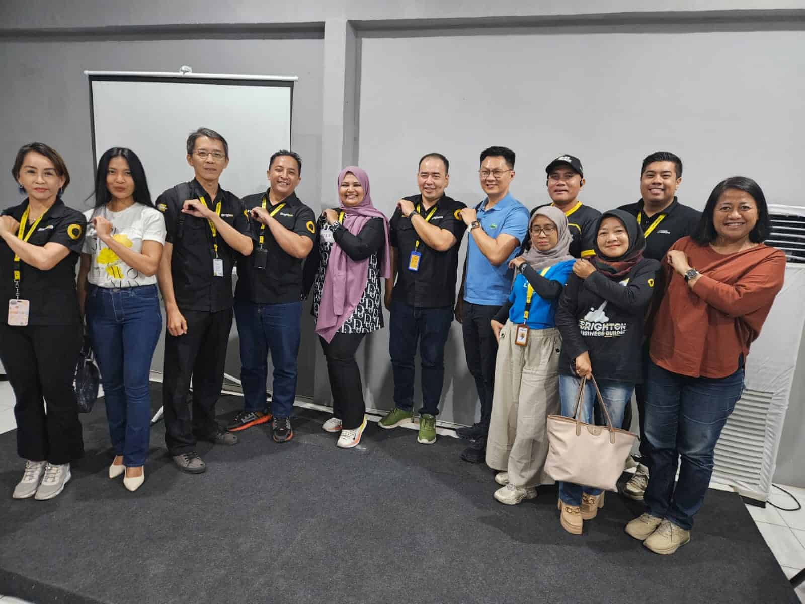 Foto Leaders Brighton Synergy Bersama Pak Bambang Siauw Owner Brighton Real Estate Foto Leaders Brighton Synergy Bersama Pak Bambang Siauw Owner Brighton Real Estate