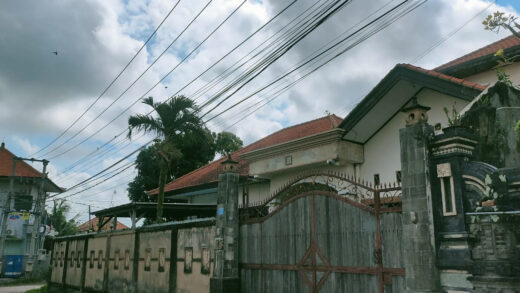 Dijual Rumah Siap Huni 5+1 Kamar Jalan Cargo Kenanga Ubung Kaja