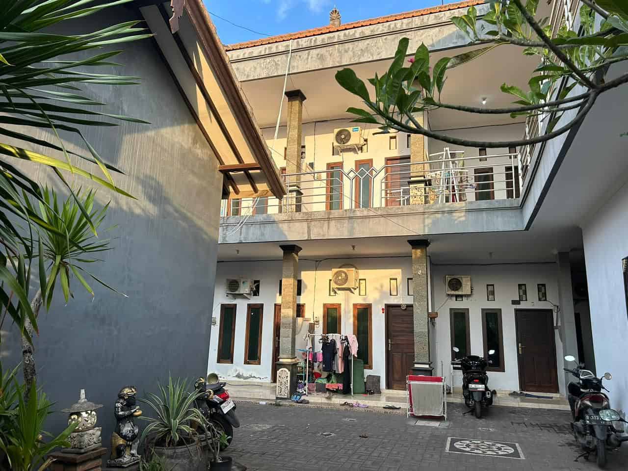Jual Rumah Kost 13 Kamar Plus 2 Ruko Taman Jimbaran Badung Jual Rumah Kost 13 Kamar Plus 2 Ruko Taman Jimbaran Badung