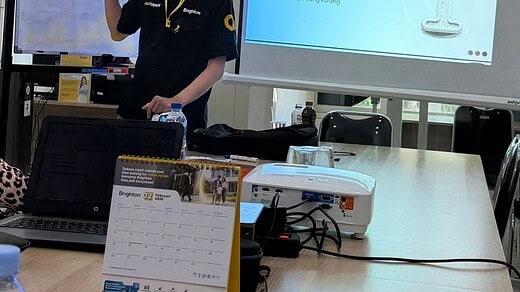 Bright Class Digital Marketing Brighton Gresik Selasa 3 Februari 2026