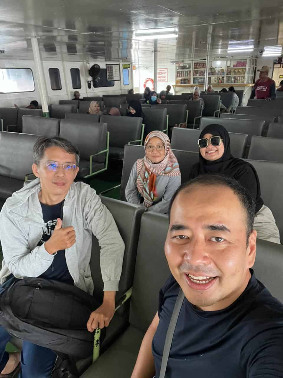 Di Kapal Menyebrang Gilimanuk Ketapang Untuk Kunjungan Team & Coaching Jawa Timur Di Kapal Menyebrang Gilimanuk Ketapang Untuk Kunjungan Team & Coaching Jawa Timur