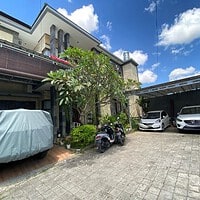 Jual Rumah Mewah Hadap Timur 2 Lantai 6+1 Kamar Padang Luwih Dekat Canggu Badung