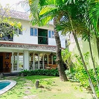 Leasehold 16 Tahun Villa Hadap Timur 2 Lantai 3 Kamar Seminyak Kuta Badung