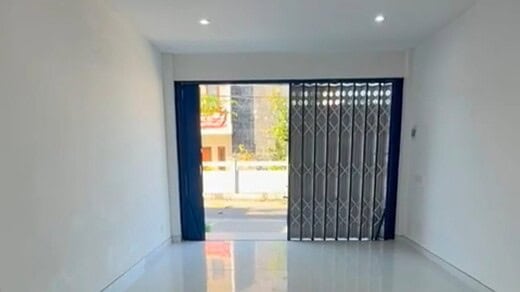 Sewa Min 2 Tahun Toko Baru Siap Pakai Hadap Selatan Padangsambian