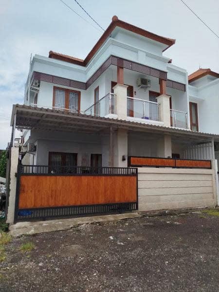 Jual Rumah Hadap Selatan2 Lantai 3 Kamar Cokroaminoto Denpasar Utara Jual Rumah Hadap Selatan2 Lantai 3 Kamar Cokroaminoto Denpasar Utara