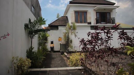 Sewa Min 2 Tahun Villa Mewah Siap Huni 2 Lantai 2 Kamar Muding Kerobokan